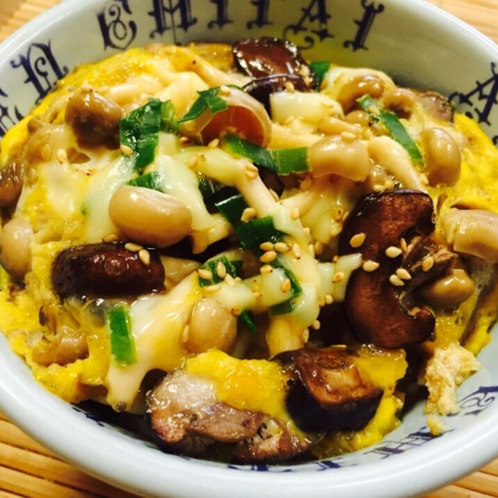 リメイク しいたけとしめじのチーズ卵丼 レシピ 作り方 By たかまさ20010911 楽天レシピ
